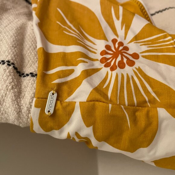 Hibiscus V-Cut Smocked Bikini - Picture 5 of 5